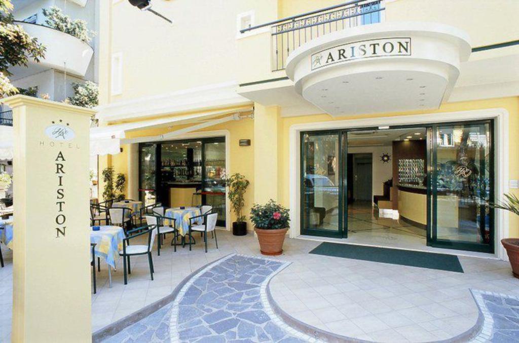 Hotel Ariston Misano Adriatico Exterior foto