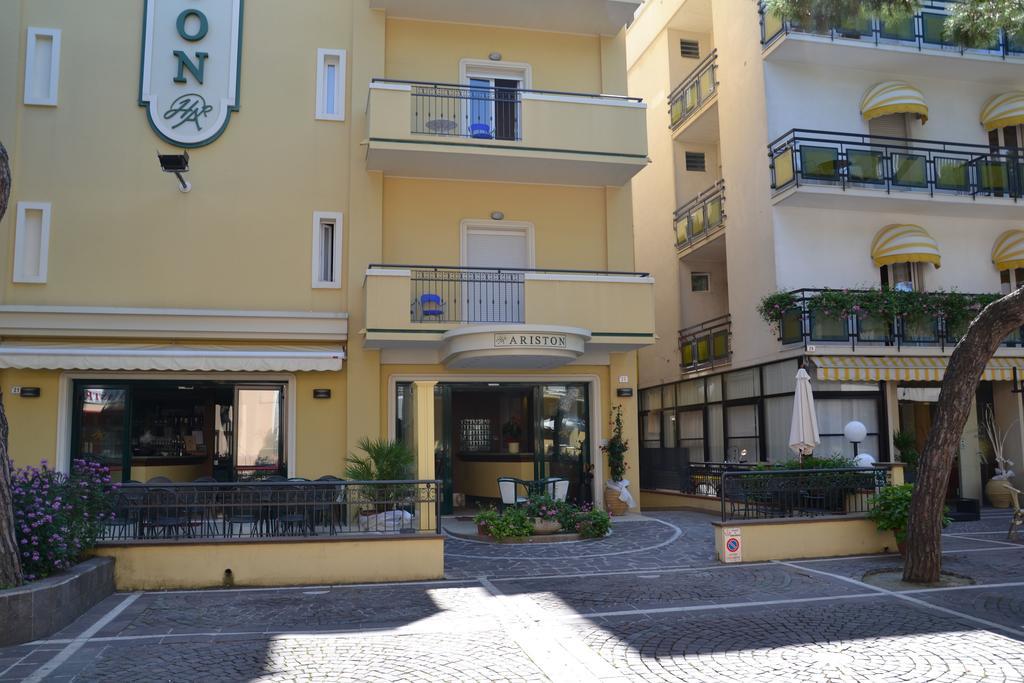 Hotel Ariston Misano Adriatico Exterior foto