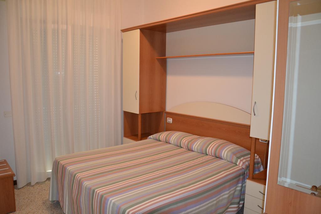 Hotel Ariston Misano Adriatico Habitación foto